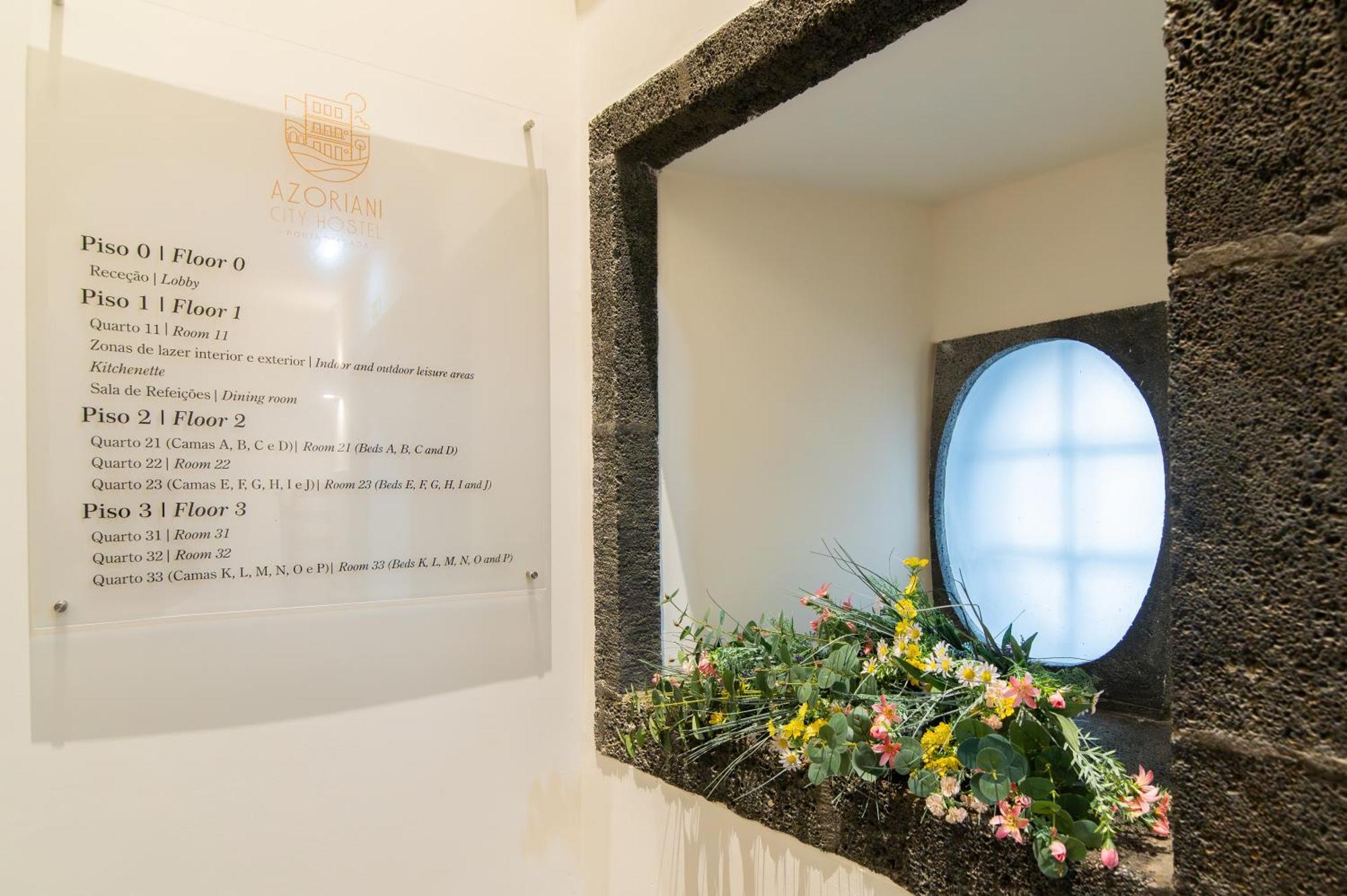 Azoriani City Hostel Ponta Delgada Luaran gambar